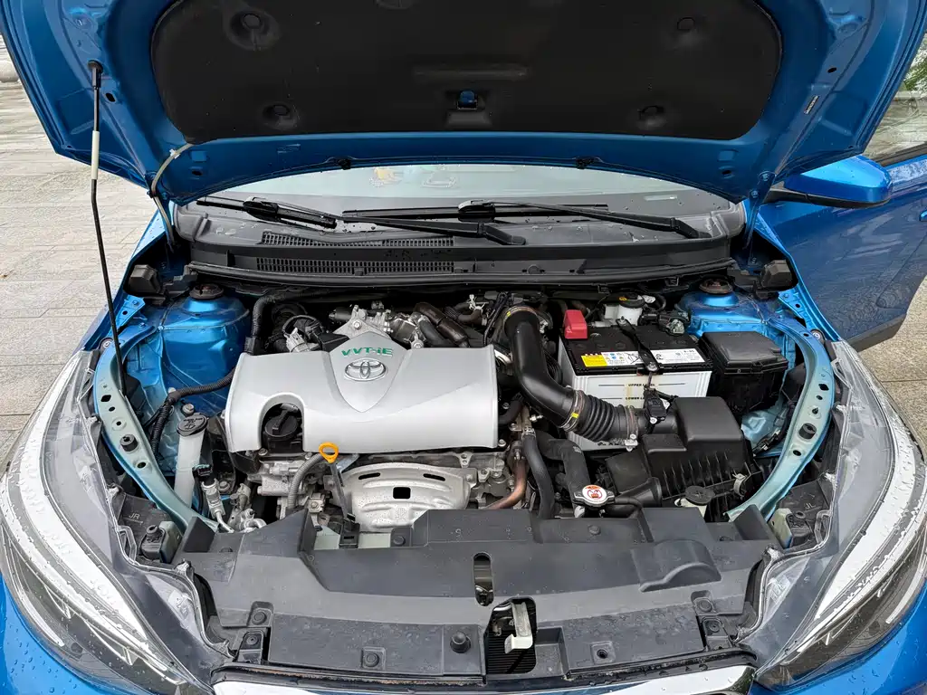 Toyota Yaris L 2020 — фото 14