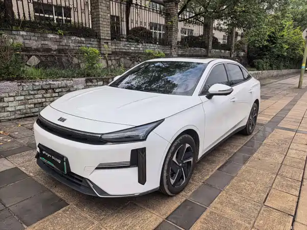 Geely Galaxy L6 2024