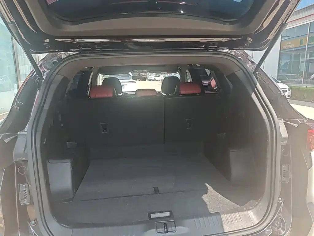 Jetour Jietu X70 PLUS 2022 — фото 19