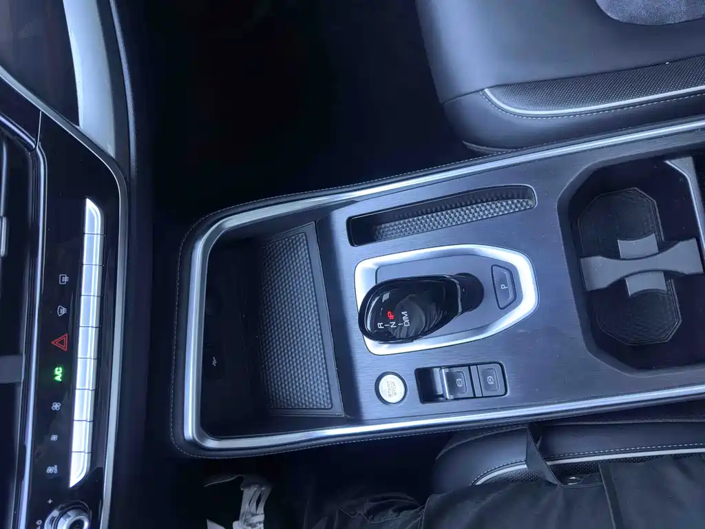 Haval H6 2023 — фото 16