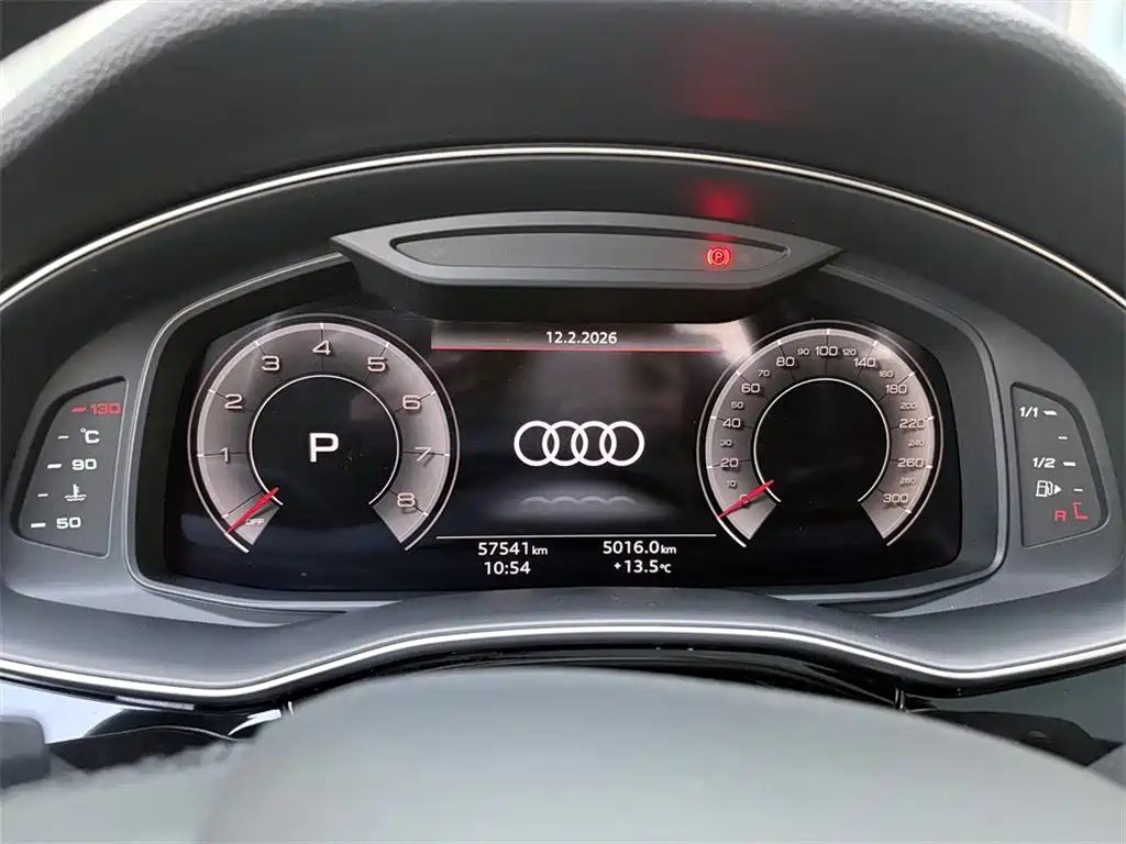 Audi Q7 2023 — фото 10