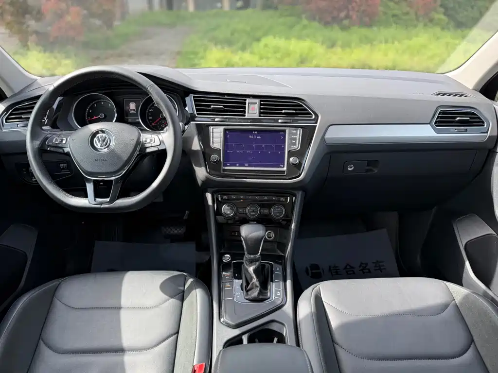 Volkswagen Tiguan L 2018 — фото 9