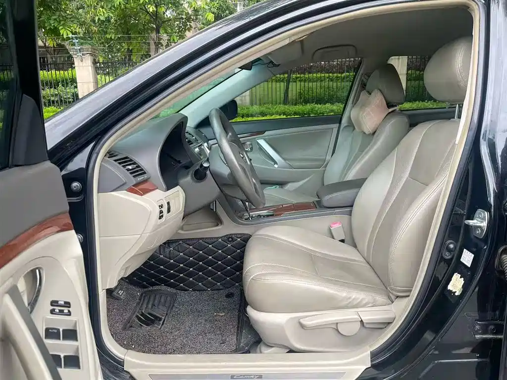 Toyota Camry 2014