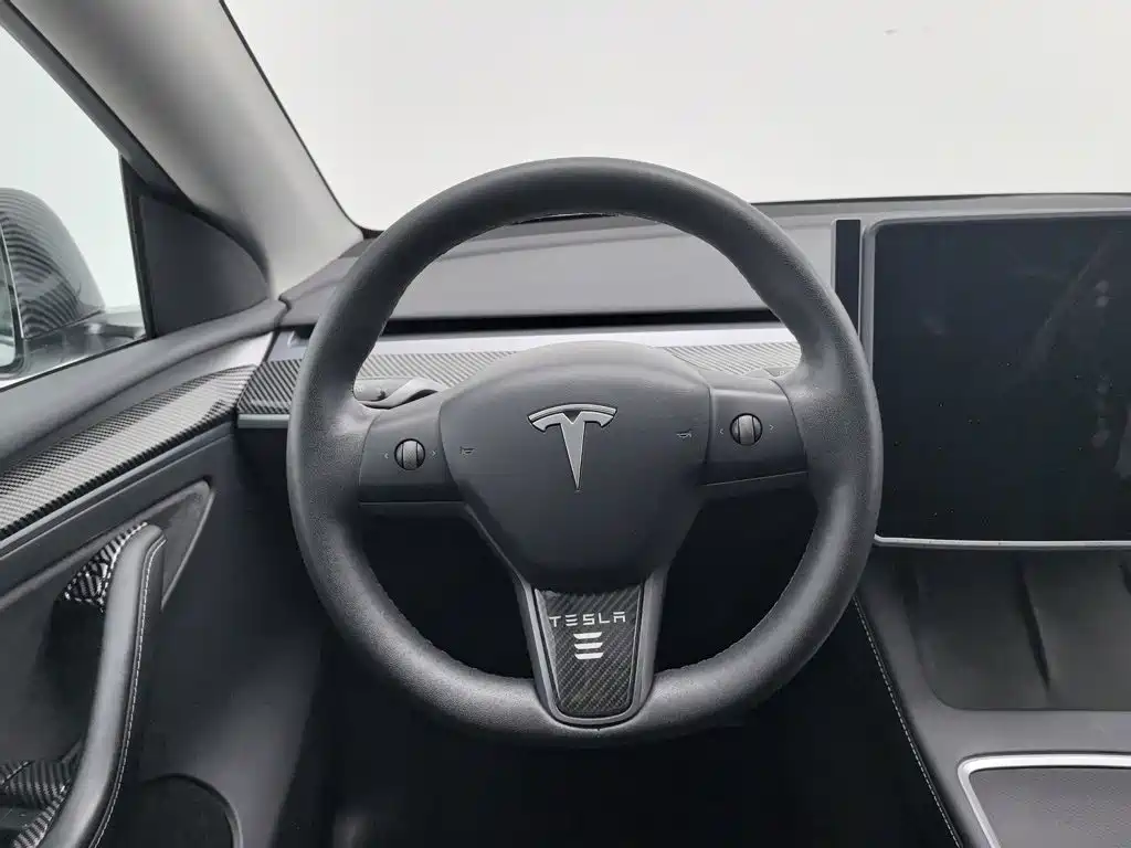 Tesla Model Y 2021 — фото 11