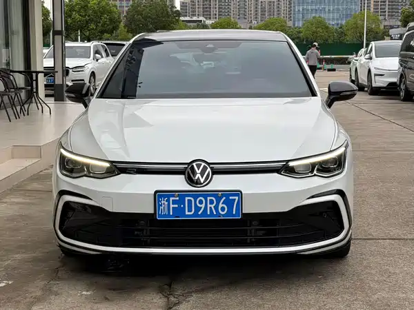 Volkswagen Golf 2022