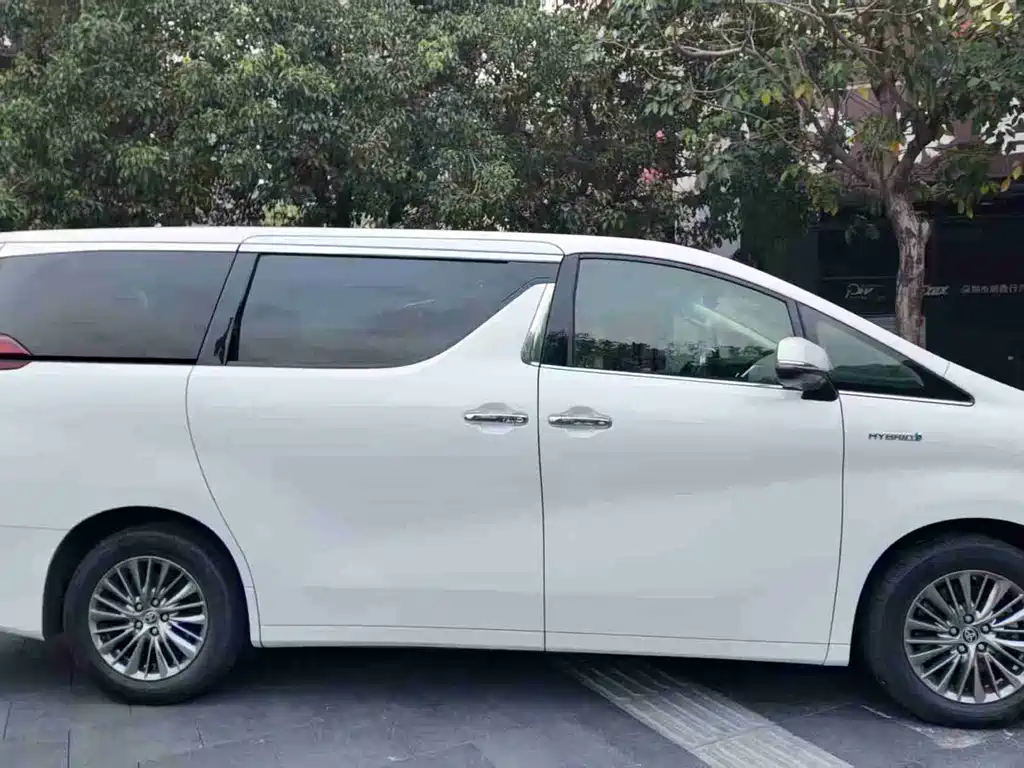 Toyota Alphard 2022 — фото 4
