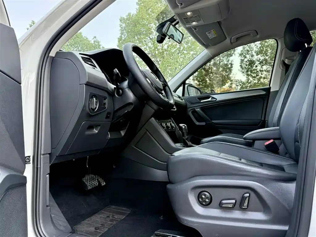 Volkswagen Tiguan L 2019 — фото 11