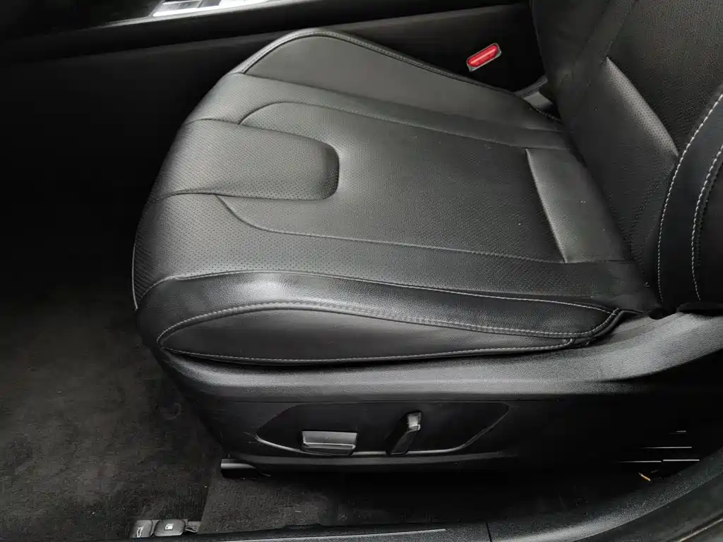 Hyundai Elantra 2022 — фото 20