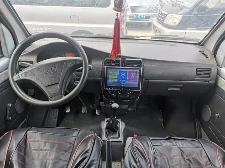 Wuling Rongguang 2015