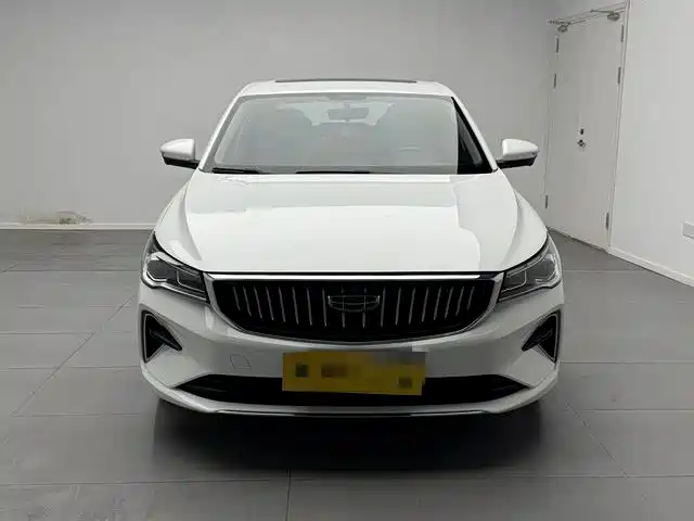 Geely Emgrand 2024
