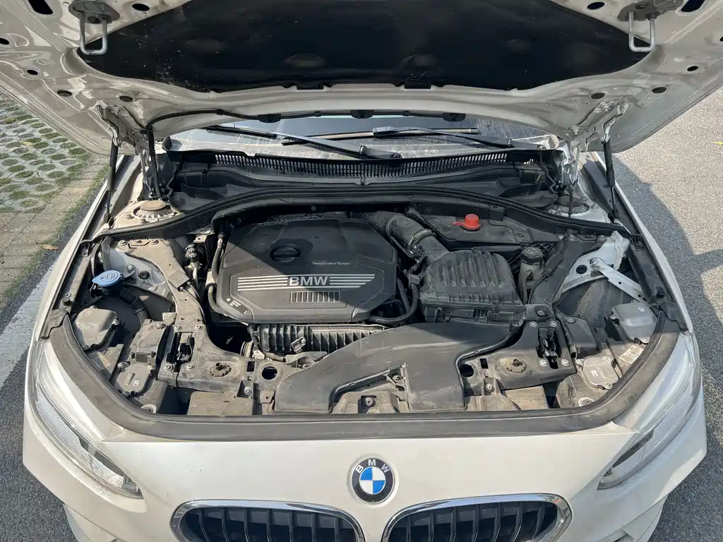 BMW 1 Series 2023 — фото 17