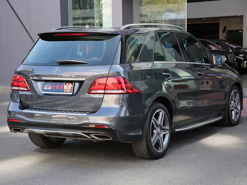 Mercedes-Benz GLE 2017 — фото 18
