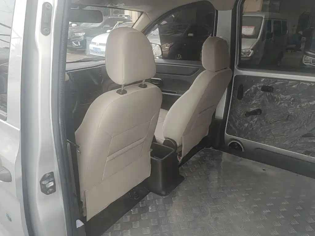 Wuling Hongguang V 2025 — фото 15