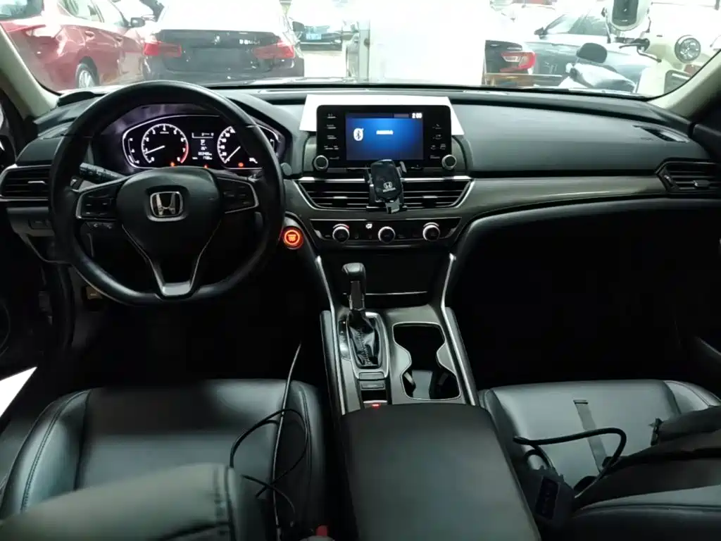 Honda Accord 2021 — фото 10