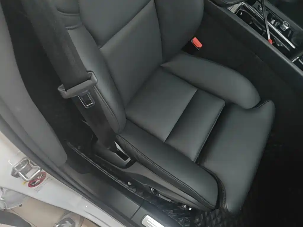 Volvo XC60 2021 — фото 25