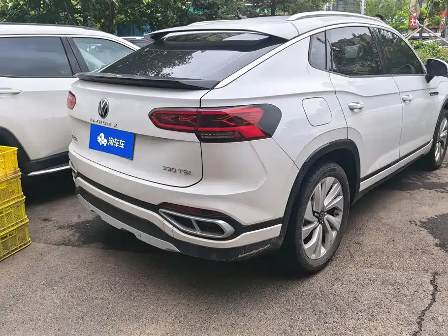 Volkswagen X 2022