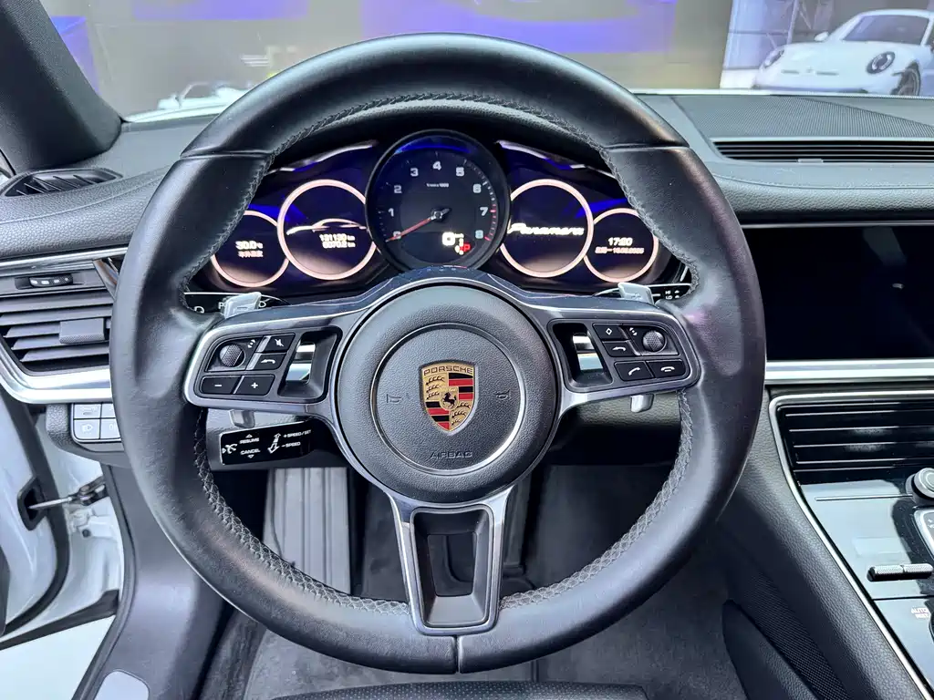 Porsche Panamera 2017 — фото 6