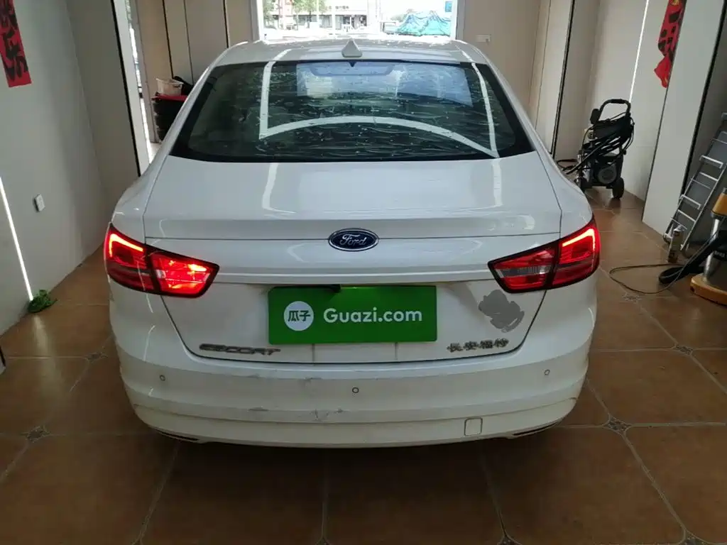 Ford Forrest 2015