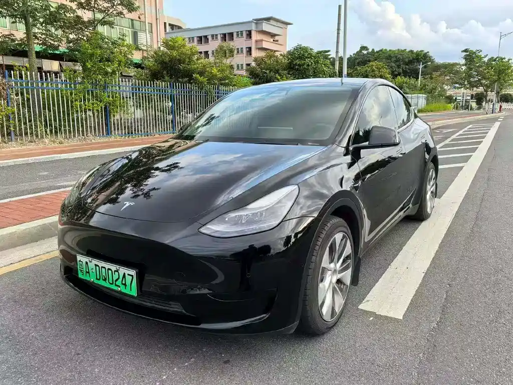 Tesla Model Y 2022 — фото 1