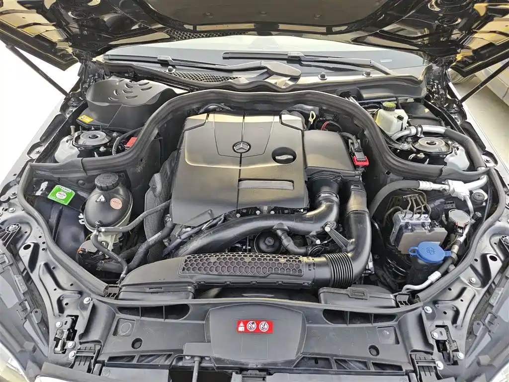 Mercedes-Benz E-Class 2014 — фото 11