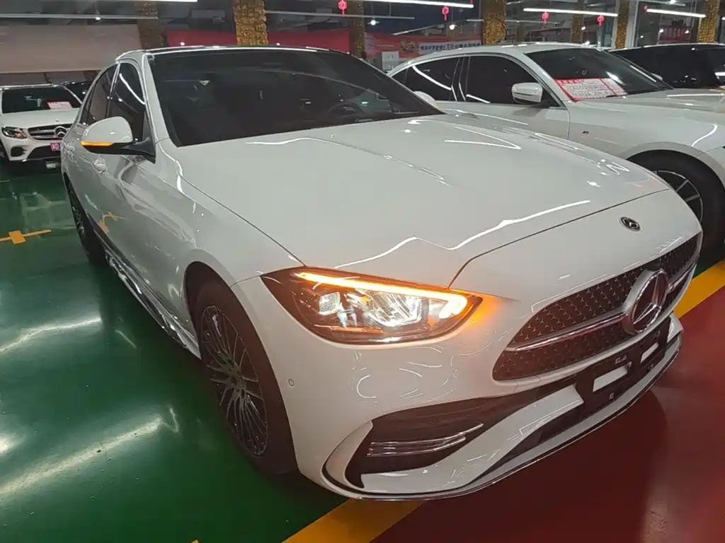 Mercedes-Benz C-Class 2024