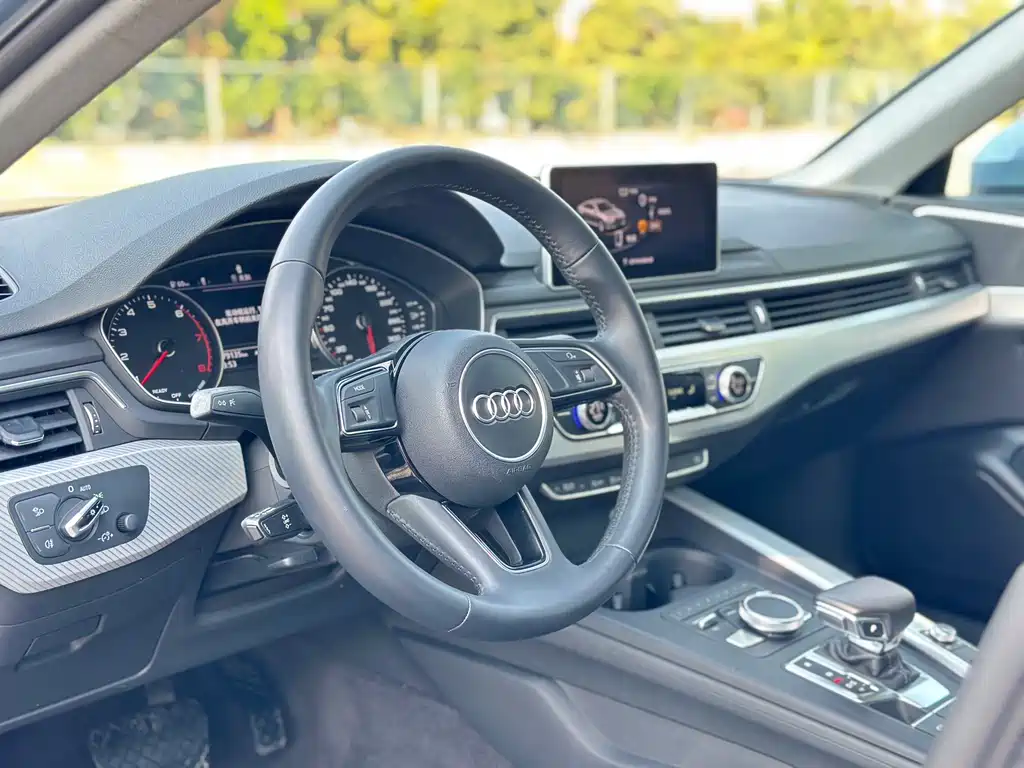 Audi A4L 2018 — фото 9
