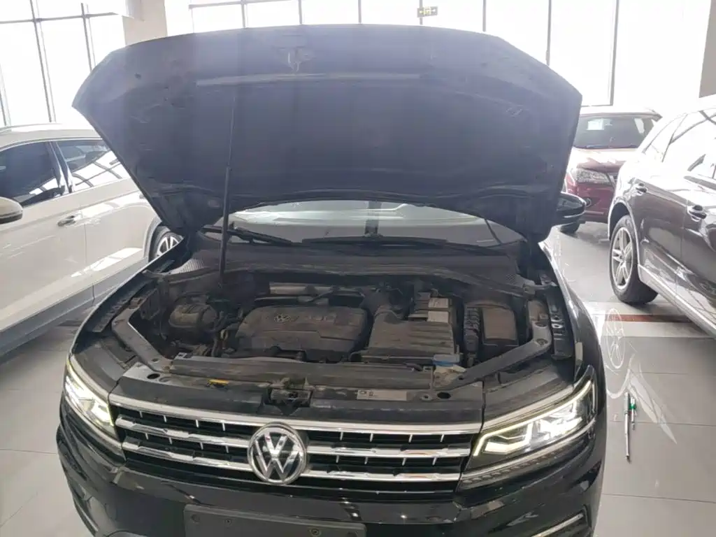 Volkswagen Tiguan L 2017 — фото 20