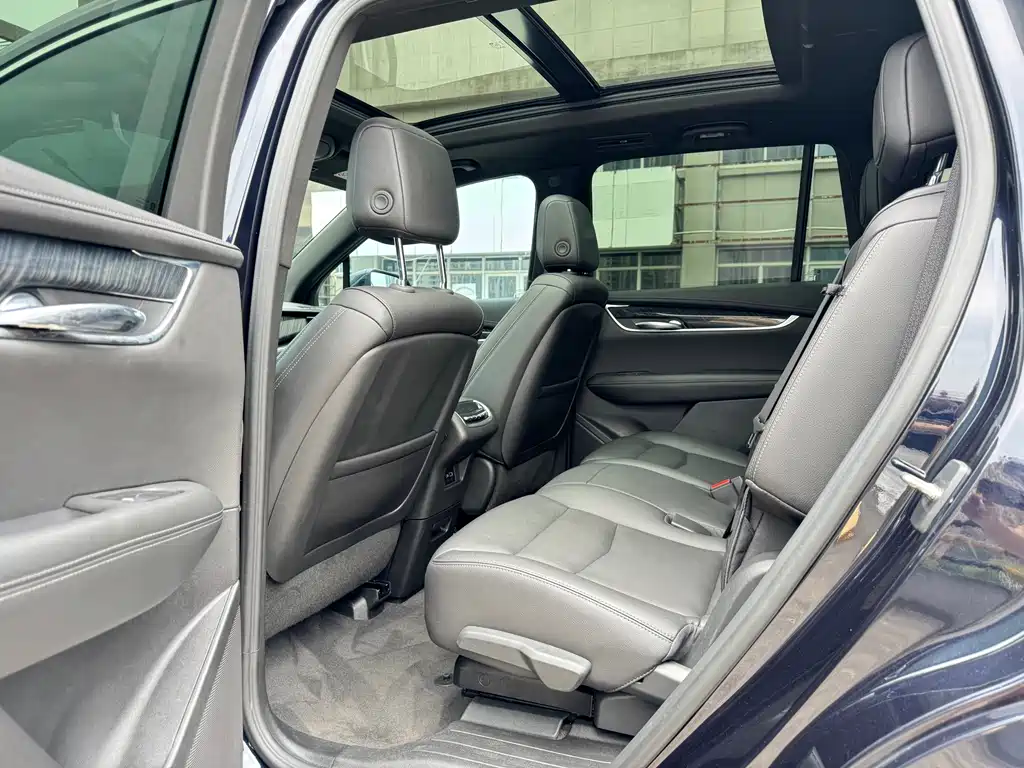 Cadillac XT6 2021 — фото 10
