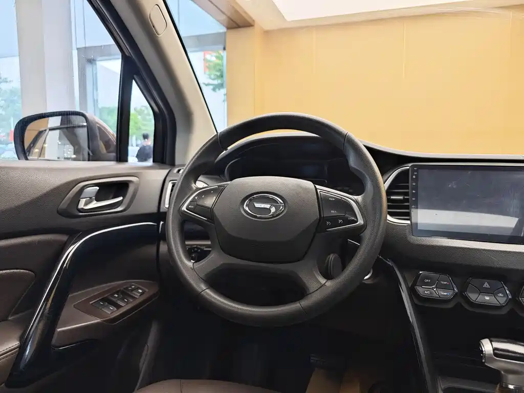 GAC Trumpchi GS4 2017 — фото 15
