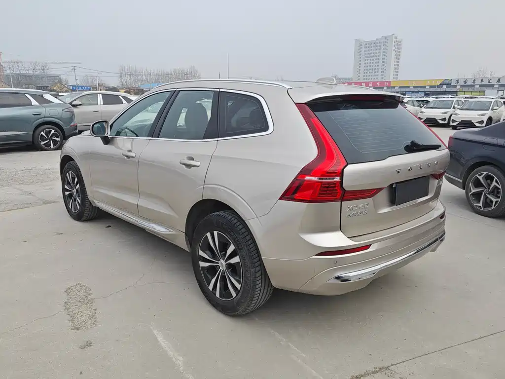 Volvo XC60 2024 — фото 9