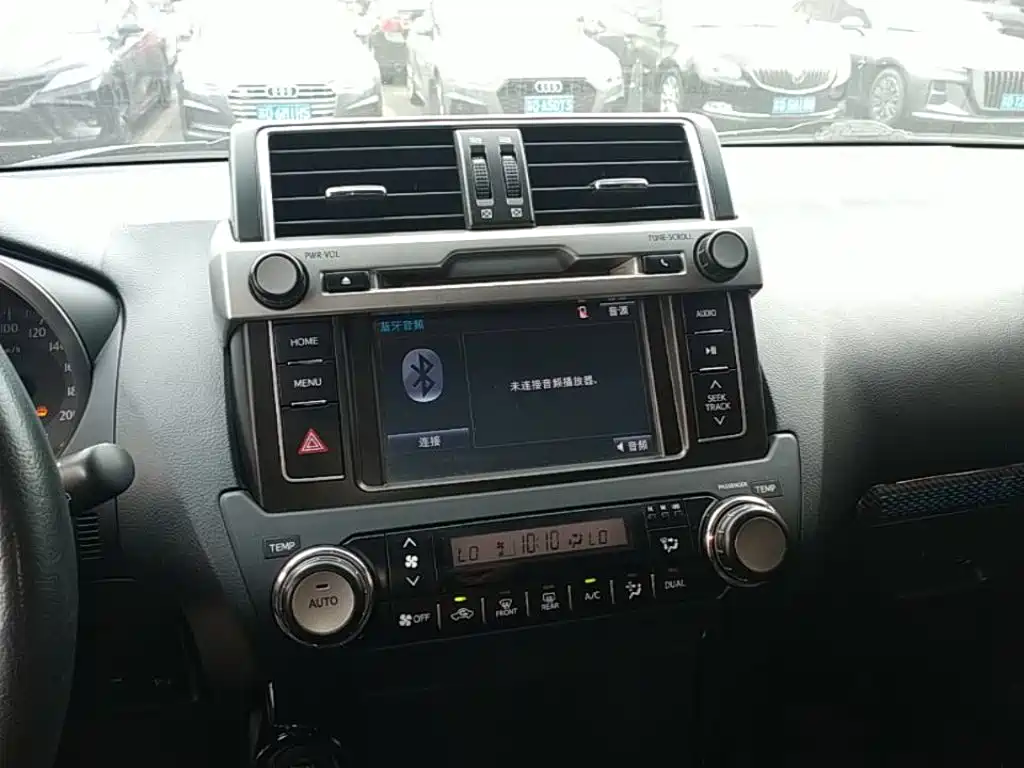 Toyota Prado 2017 — фото 13