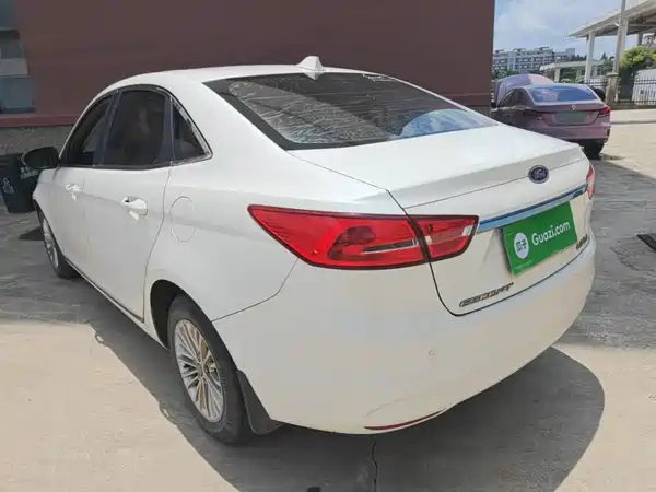 Ford Escort 2016