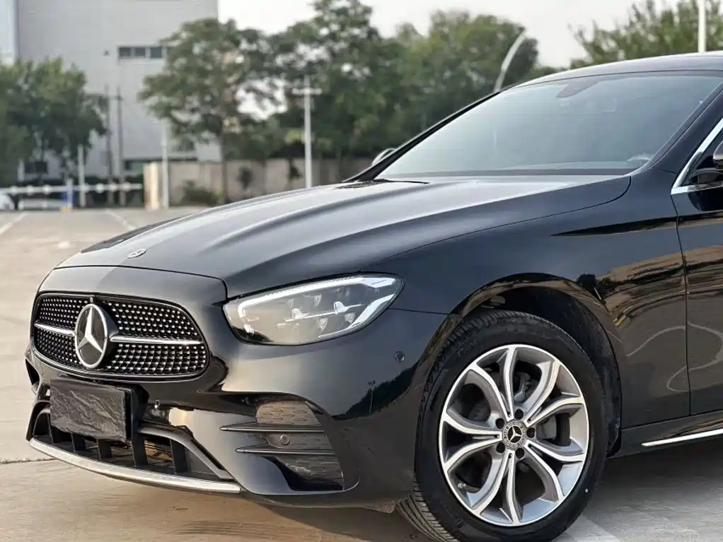 Mercedes-Benz E-Class 2022 — фото 10