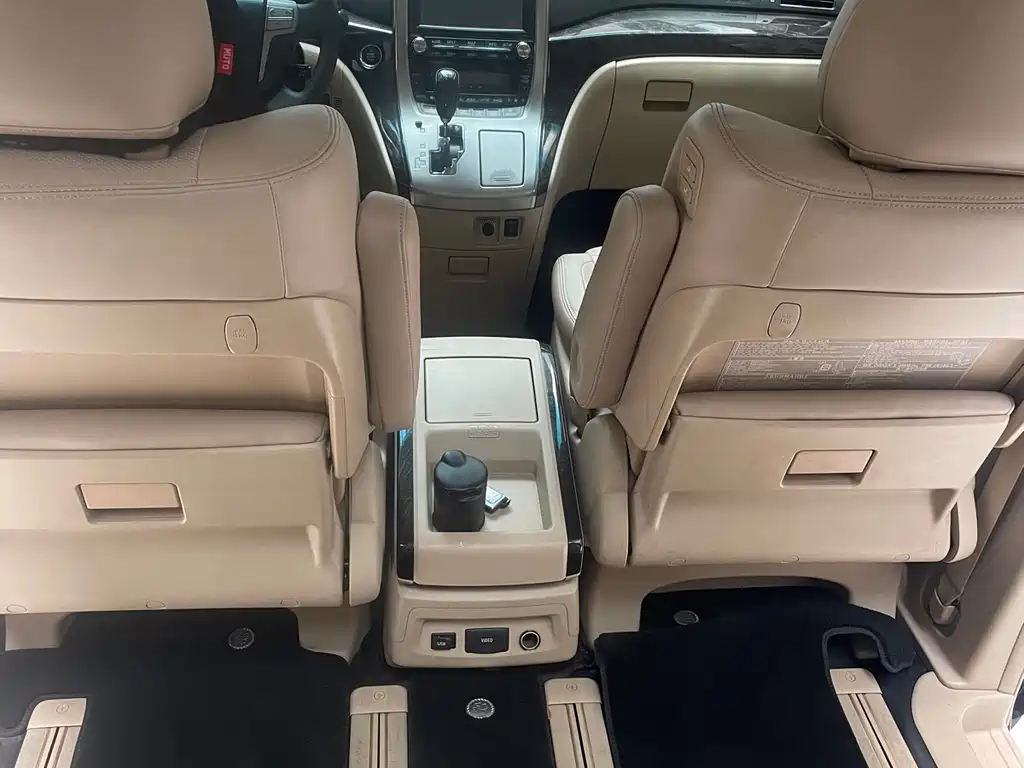 Toyota Alphard 2012 — фото 10