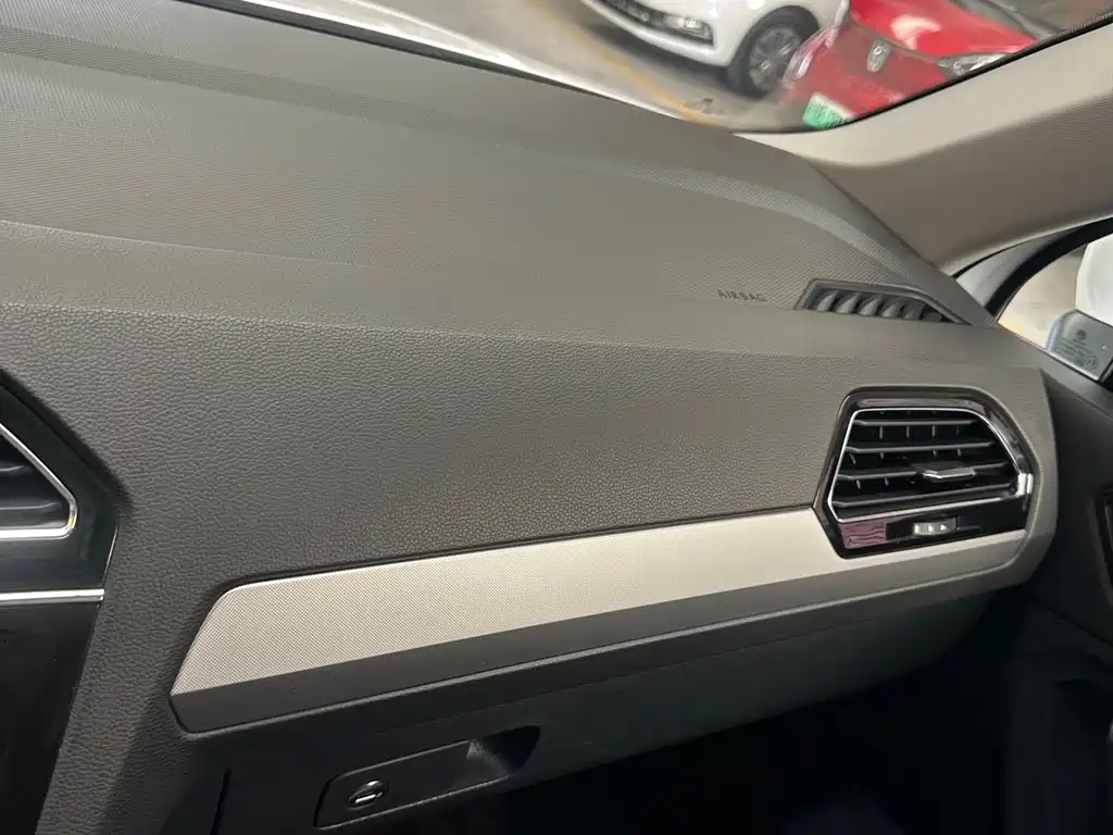 Volkswagen Tiguan L 2019 — фото 20