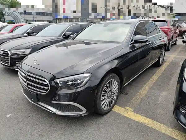 Mercedes-Benz E-Class 2022