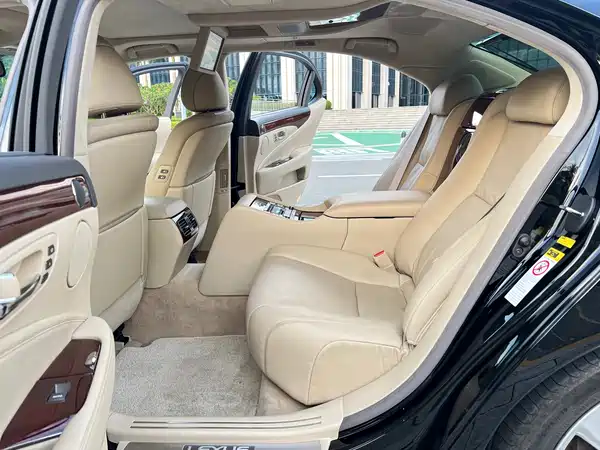 Lexus LS 2006