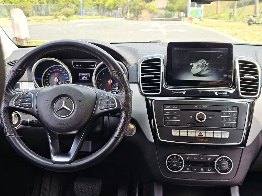 Mercedes-Benz GLE Coupe 2017 — фото 14