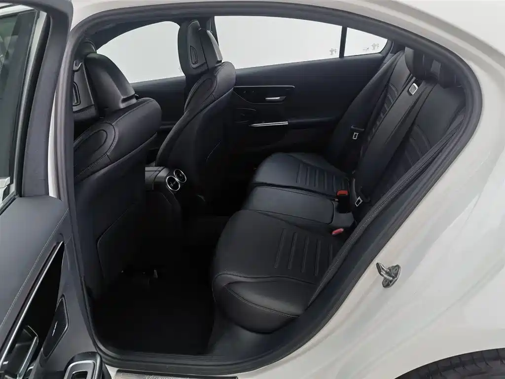 Mercedes-Benz C-Class 2022 — фото 15