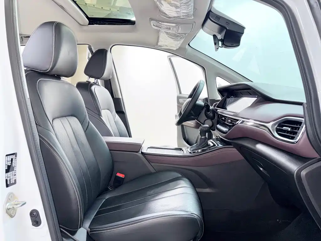 GAC Motor Trumpchi M6 2022 — фото 10