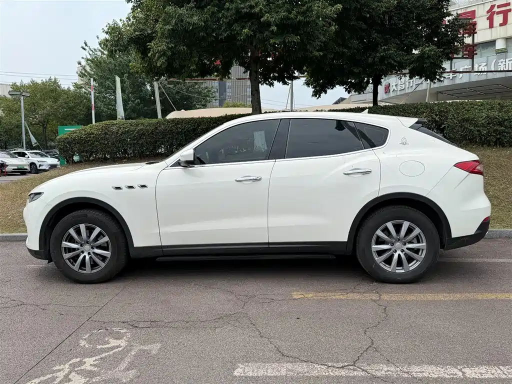 Maserati Levante 2018 — фото 3