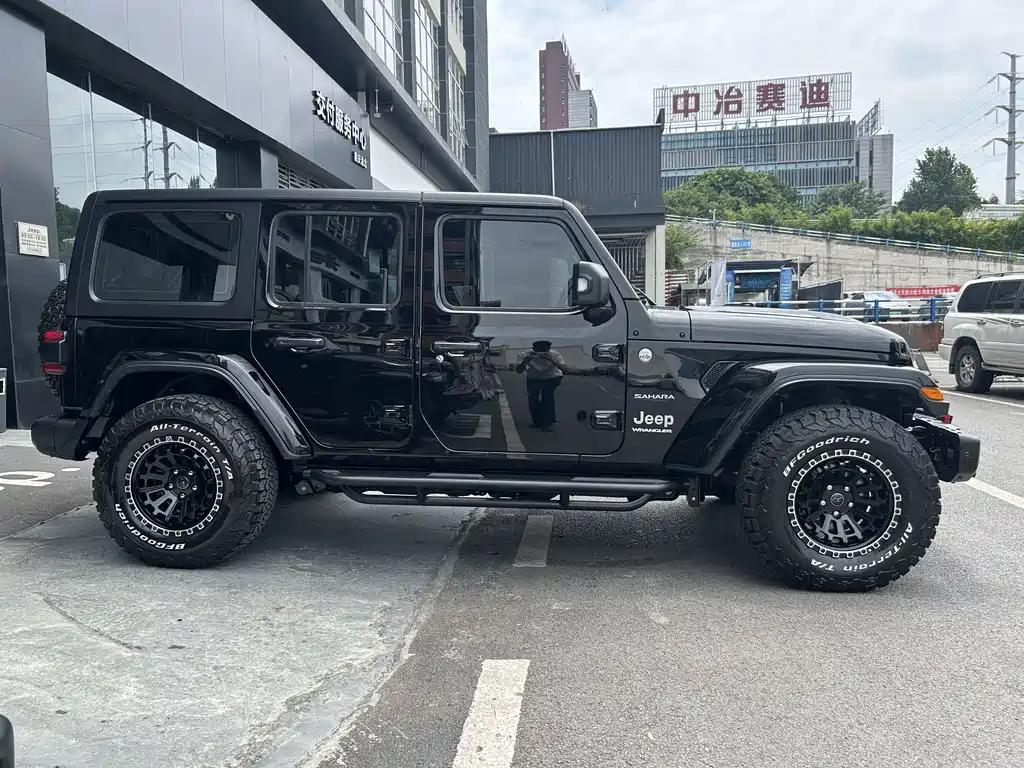 Jeep Wrangler 2025 — фото 14