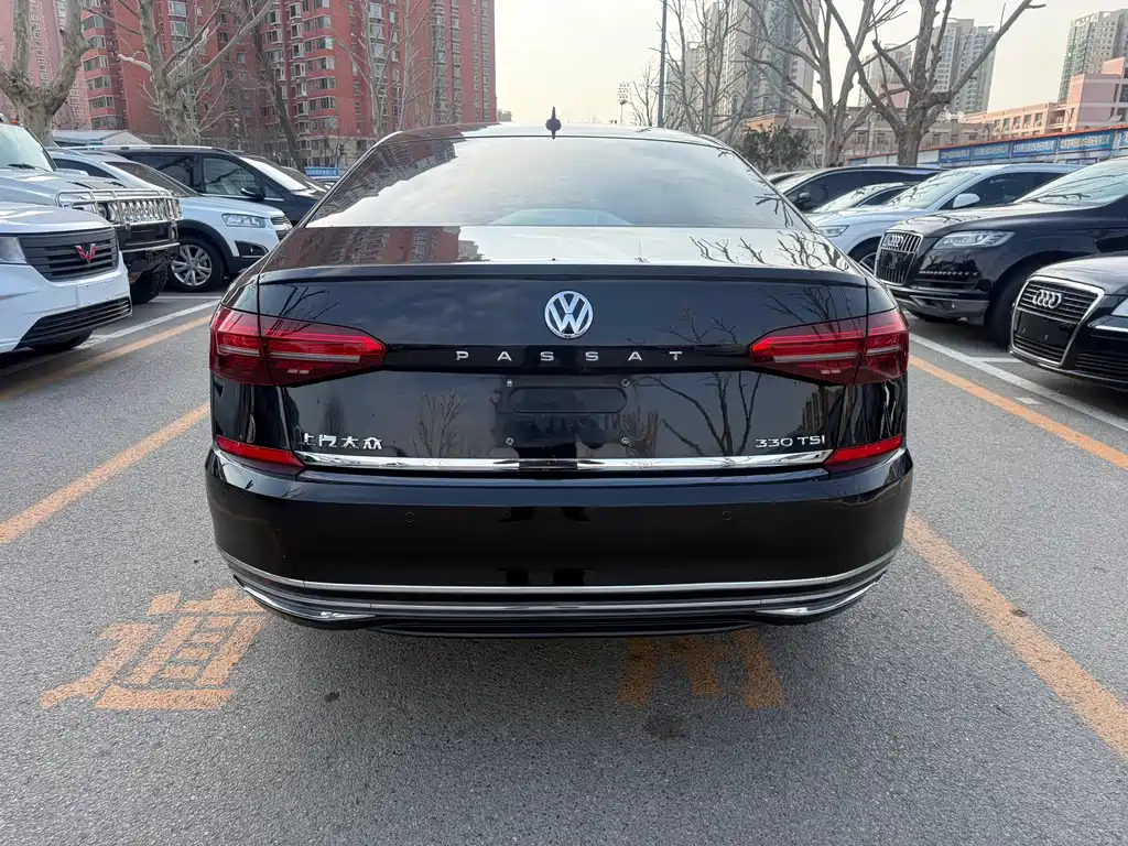 Volkswagen Passat 2019 — фото 14