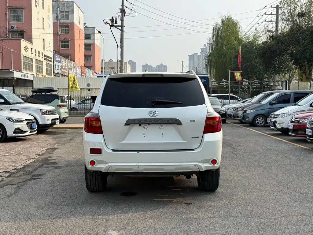 Toyota Highlander 2011 — фото 14