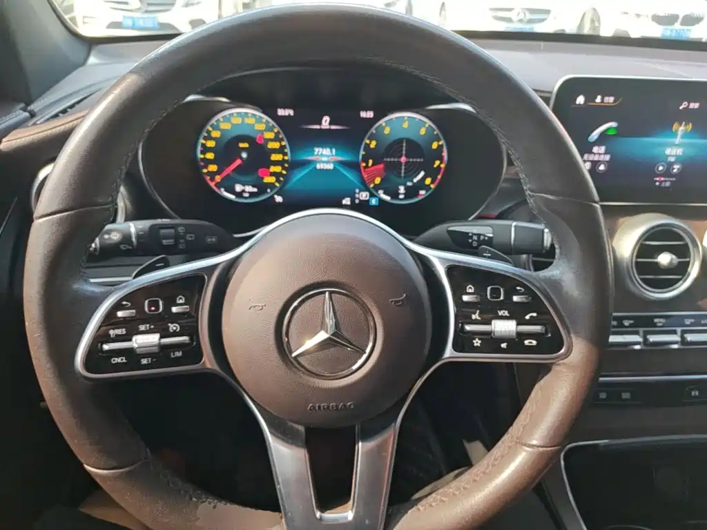 Mercedes-Benz GLC 2021 — фото 11