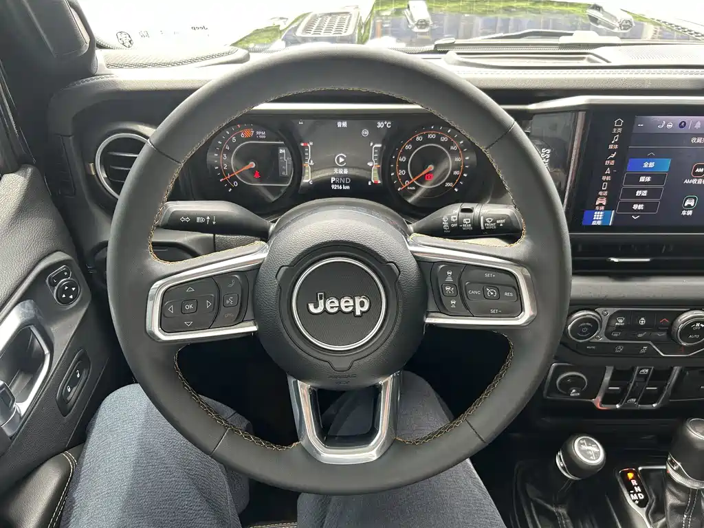 Jeep Wrangler 2025 — фото 12