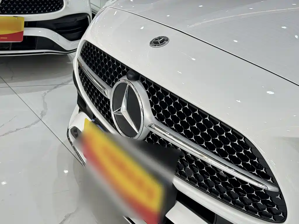 Mercedes-Benz C-Class 2024 — фото 12