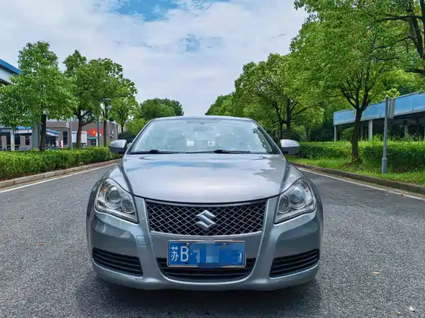 Suzuki Kizashi 2014