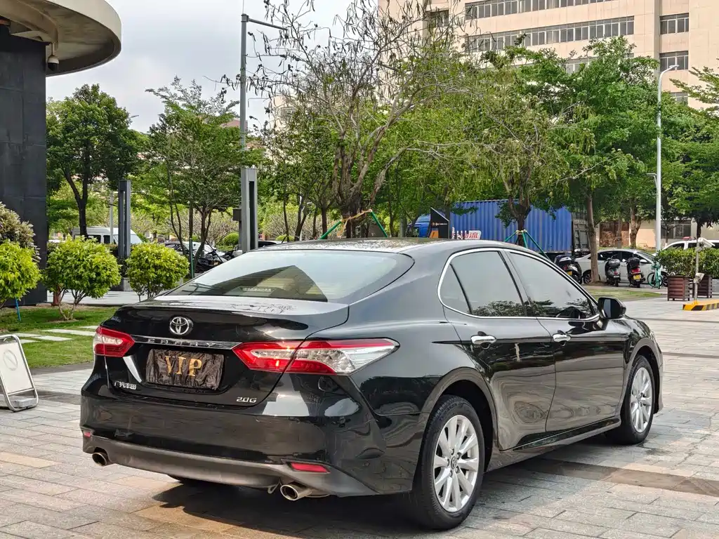 Toyota Camry 2020 — фото 15