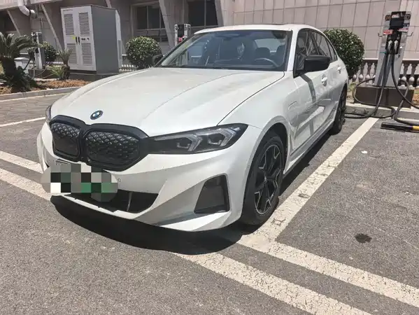 BMW i3 2024